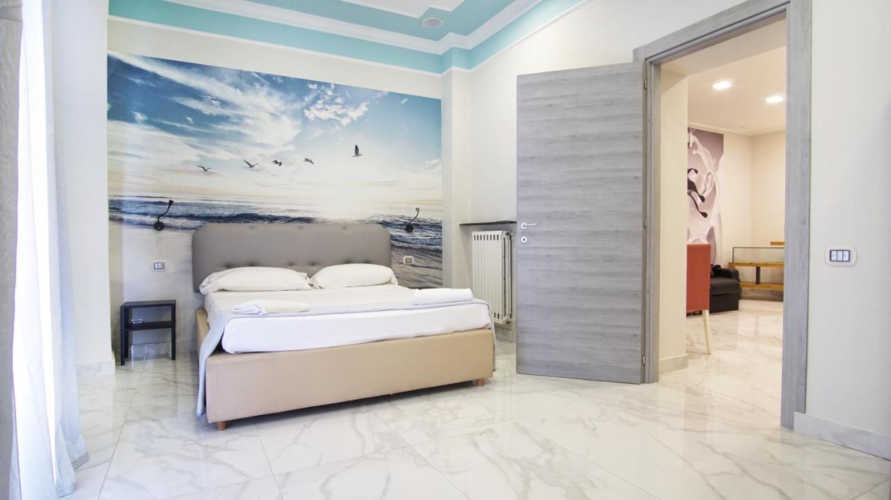 Hotel Cesare 14 Наполи Екстериор снимка